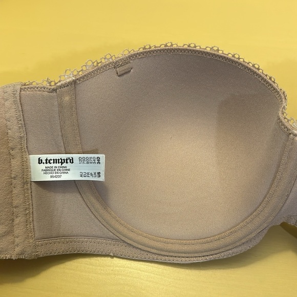 b.tempt’d strapless bra worn once - 34D - Picture 5 of 5